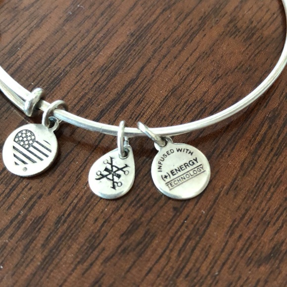 Alex & Ani Lotus Peace Petals 2016 Bangle Bracelet - Picture 3 of 6